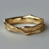 Arany Kalapált Gyűrű – Vintage Stílus