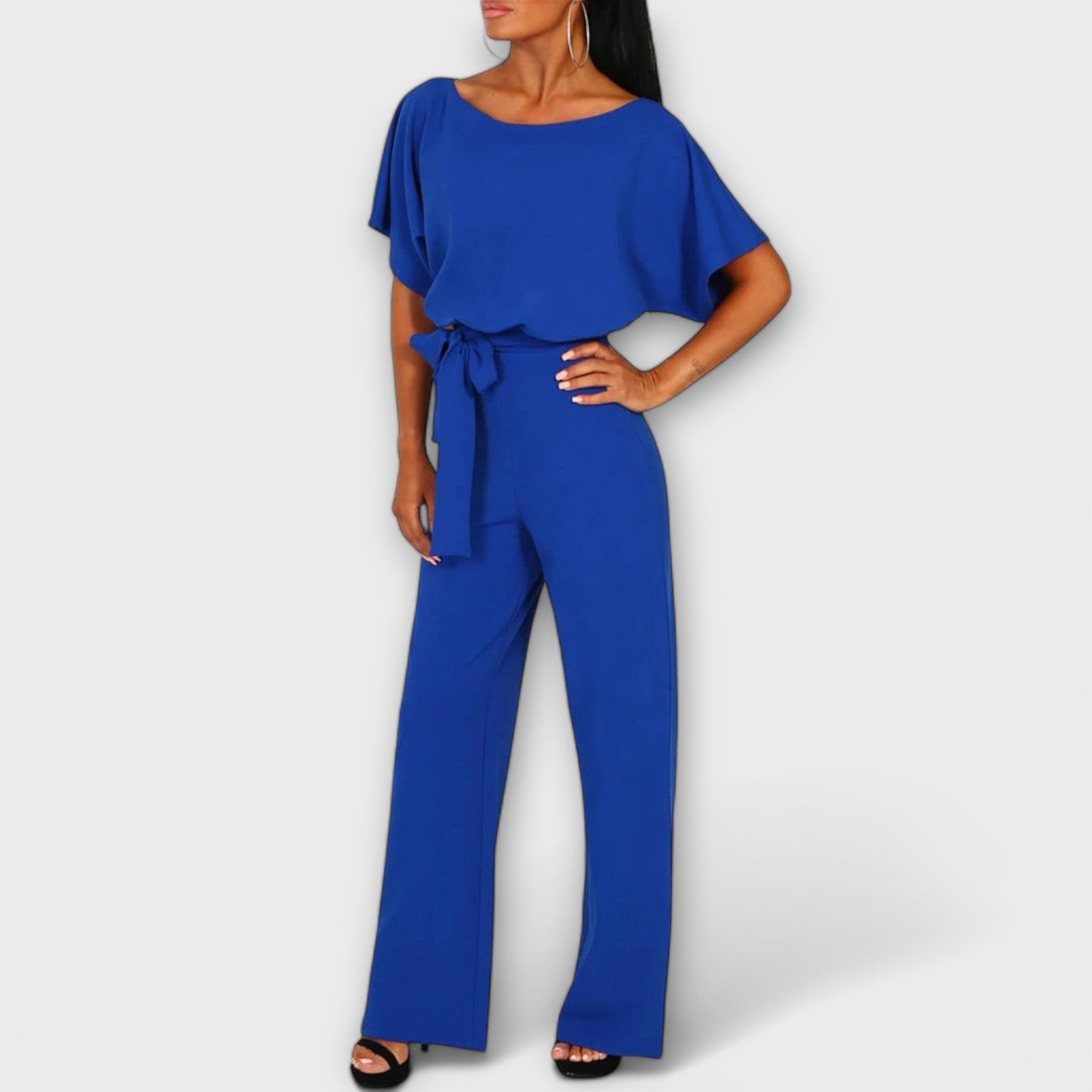 Stílusos és egyszerű jumpsuit