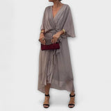 Amoura - Chiffon ruha V-nyakkivágással