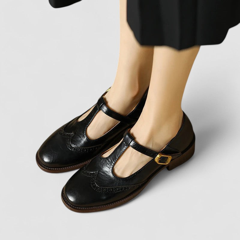 Margot | T-pántos brogue cipő